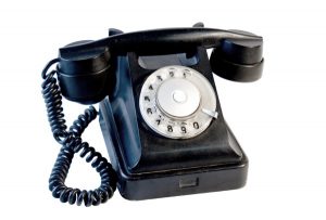 black-vintage-phone-isolated-on-white_600