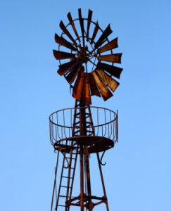 old-windmill-making-electric-power_300